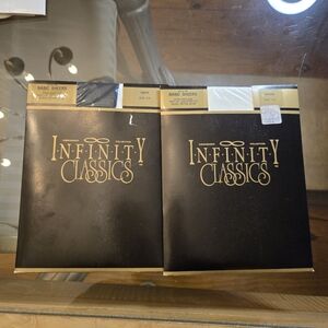 Infinity Classics New Old Stock 2 Pk Basic Sheer Pantyhose White And Navy Sz C-D